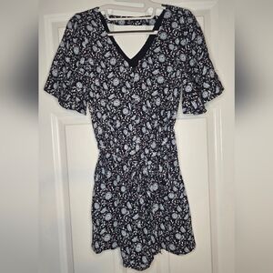 LOFT navy floral short jumper. Size XS petite
